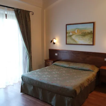 Hotel Fonte Dei Tufi 3*