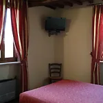 Fonte Dei Tufi 3* سيينا