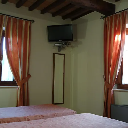 Fonte Dei Tufi Panzió Siena