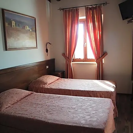Fonte Dei Tufi Bed & Breakfast Siena