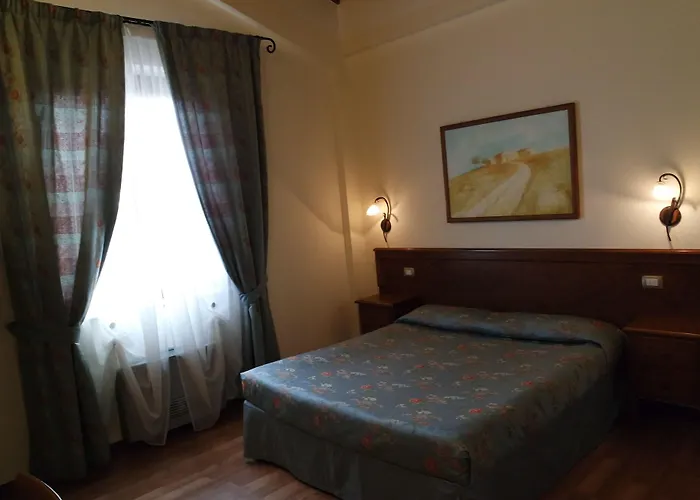 Fonte Dei Tufi Siena