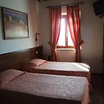 Fonte Dei Tufi 3* Siena