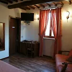 Fonte Dei Tufi Bed & Breakfast Siena