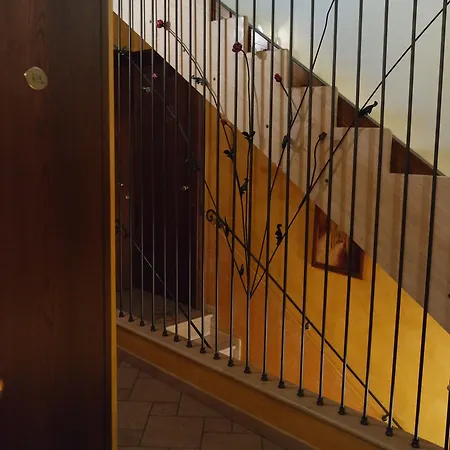 Fonte Dei Tufi 3* سيينا