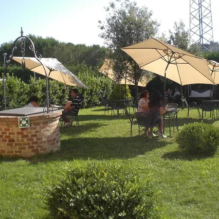 Fonte Dei Tufi فندق