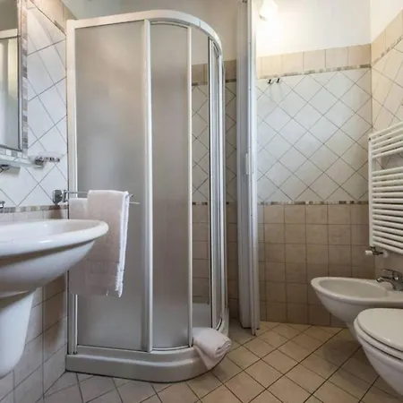 Fonte Dei Tufi 3* سيينا