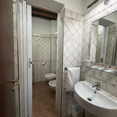 Fonte Dei Tufi Panzió Siena