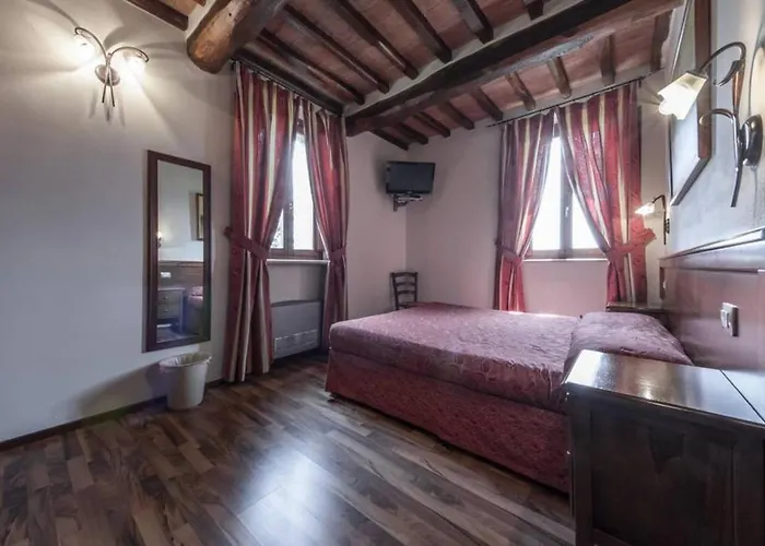 Fonte Dei Tufi 3* Siena